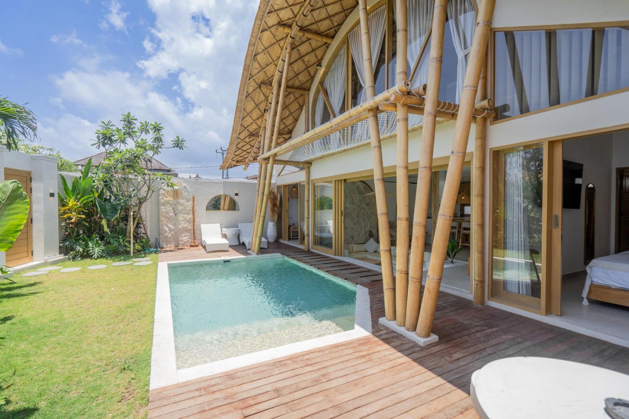 Villa Sunset Bamboo - 3Br Villa In Kerobokan Dış mekan fotoğraf