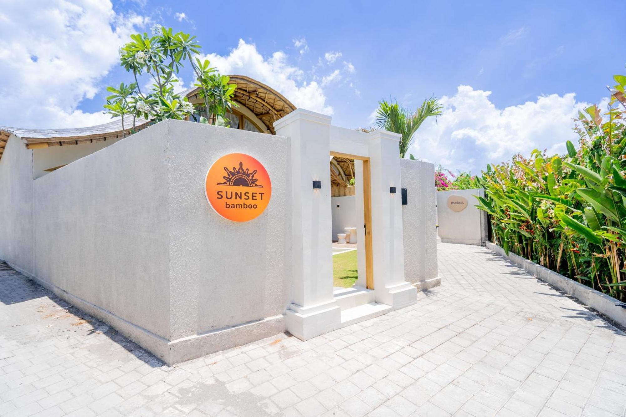 Villa Sunset Bamboo - 3Br Villa In Kerobokan Dış mekan fotoğraf