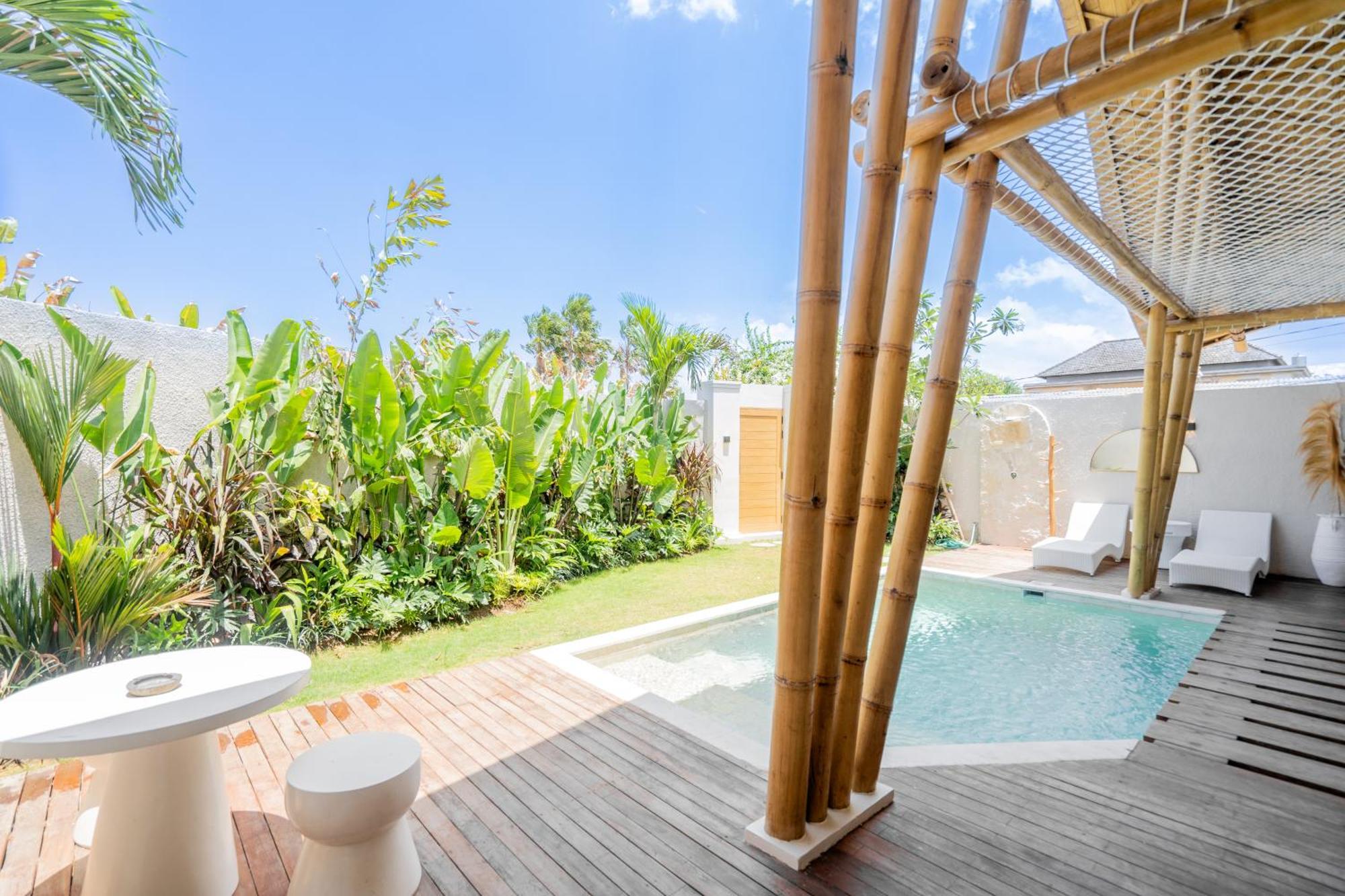 Villa Sunset Bamboo - 3Br Villa In Kerobokan Dış mekan fotoğraf