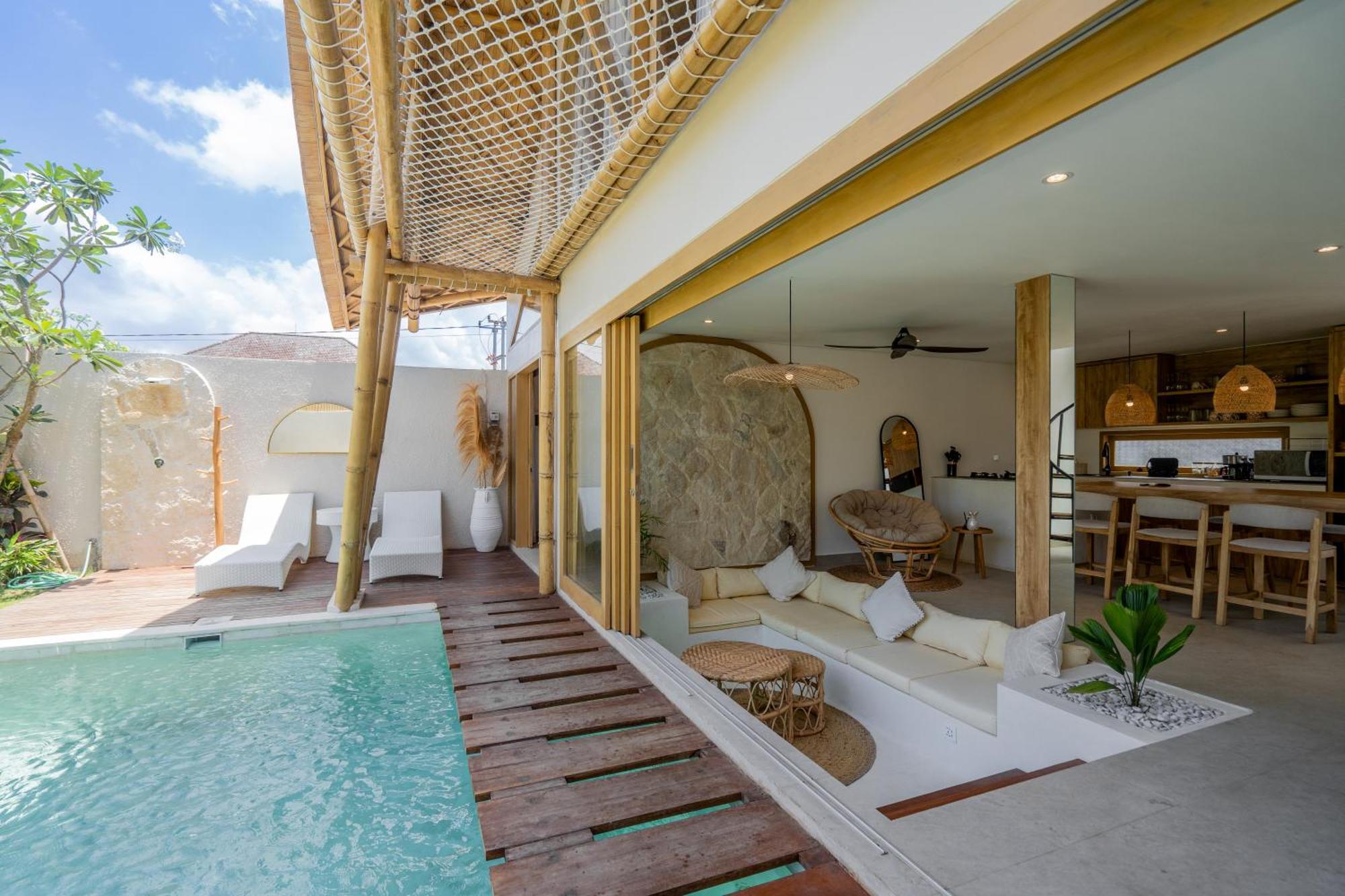 Villa Sunset Bamboo - 3Br Villa In Kerobokan Dış mekan fotoğraf